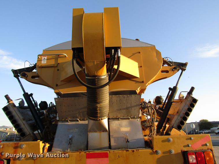 image for item DD4334 2013 Ag-Chem TerraGator TG8400 applicator