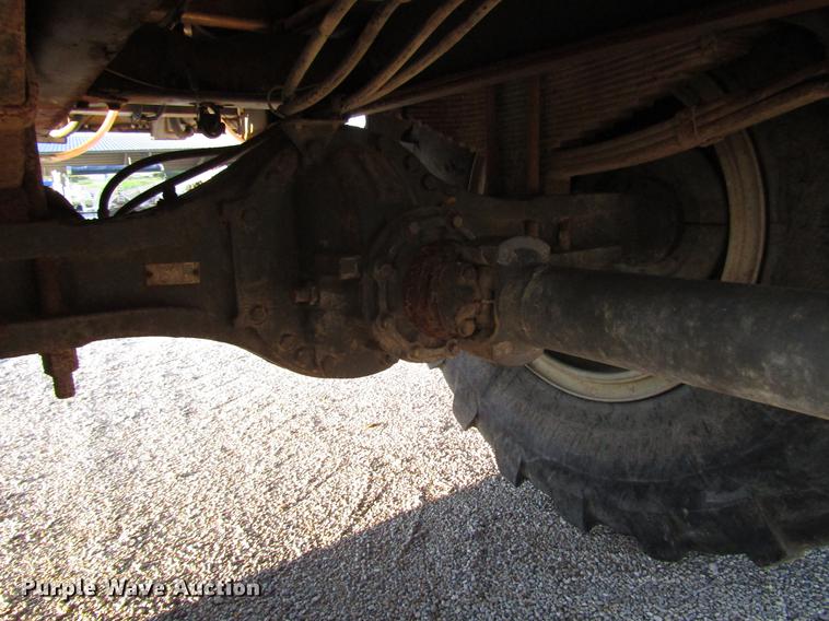 image for item DD4334 2013 Ag-Chem TerraGator TG8400 applicator