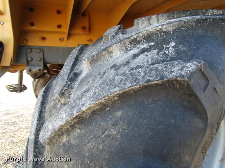 image for item DD4334 2013 Ag-Chem TerraGator TG8400 applicator