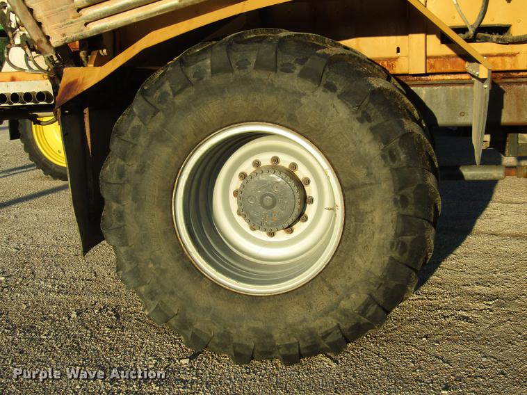 image for item DD4334 2013 Ag-Chem TerraGator TG8400 applicator