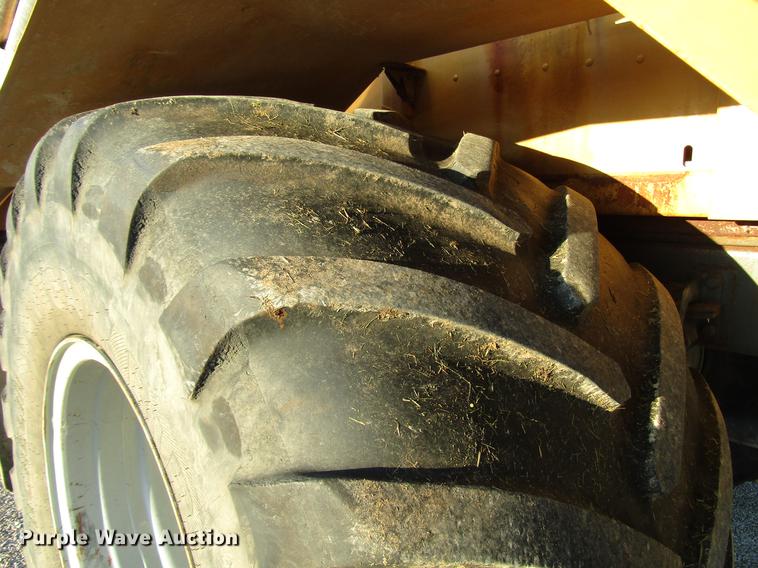 image for item DD4334 2013 Ag-Chem TerraGator TG8400 applicator