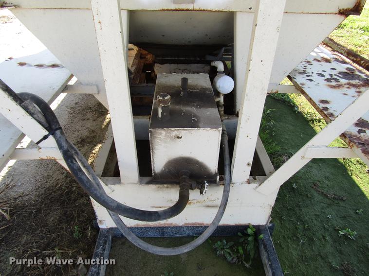 image for item DD4336 Fertilizer tender bed