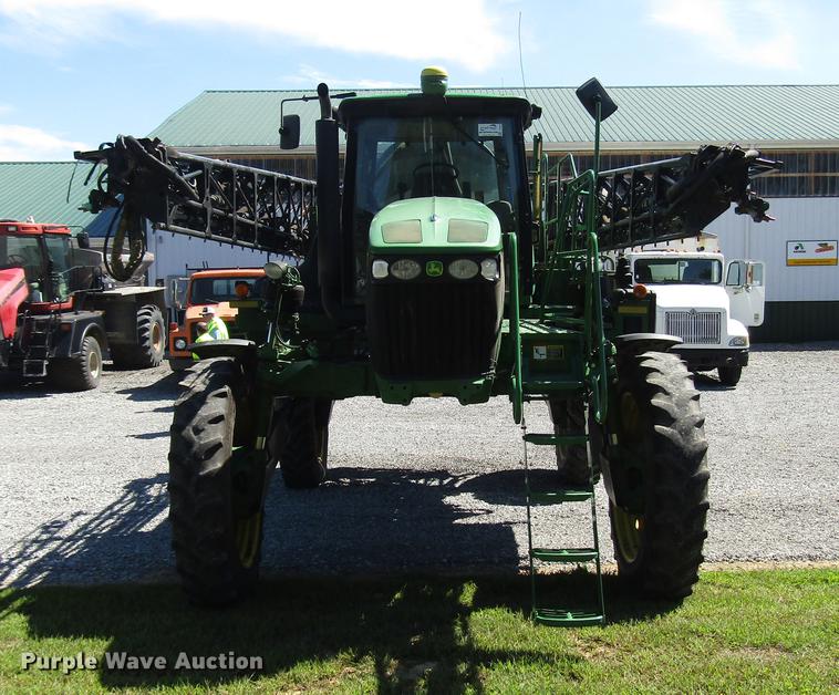 image for item DD4339 2013 John Deere 4830 sprayer