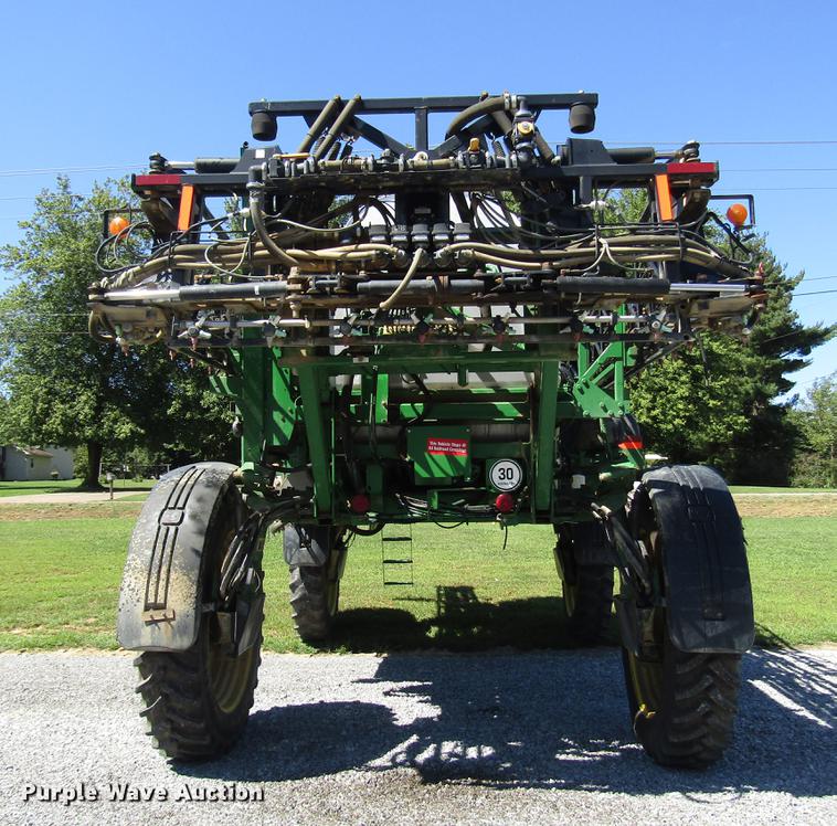 image for item DD4339 2013 John Deere 4830 sprayer