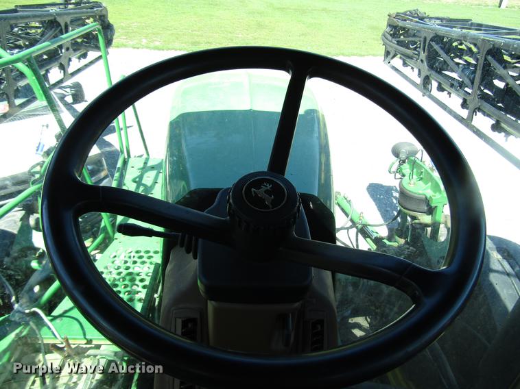 image for item DD4339 2013 John Deere 4830 sprayer