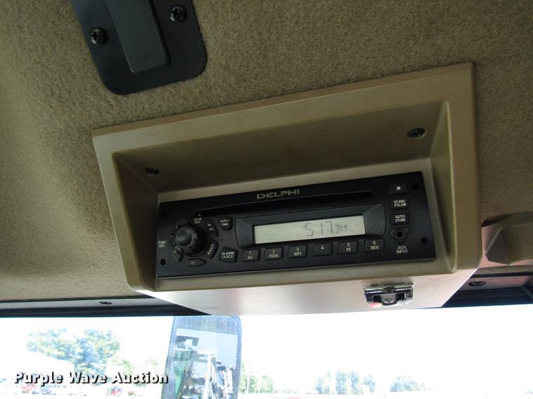 image for item DD4339 2013 John Deere 4830 sprayer