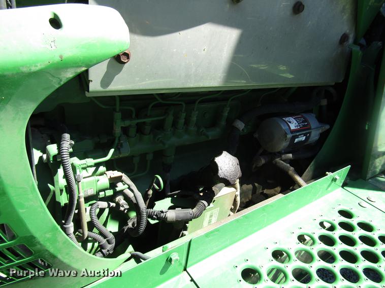 image for item DD4339 2013 John Deere 4830 sprayer