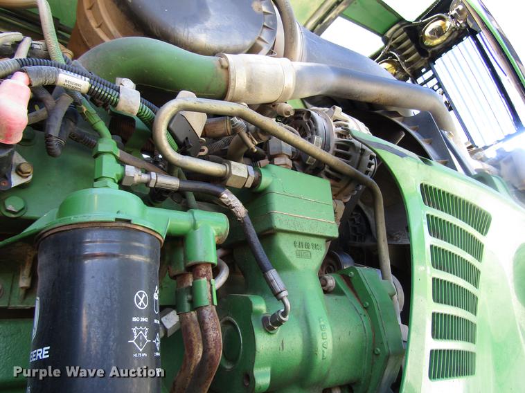 image for item DD4339 2013 John Deere 4830 sprayer