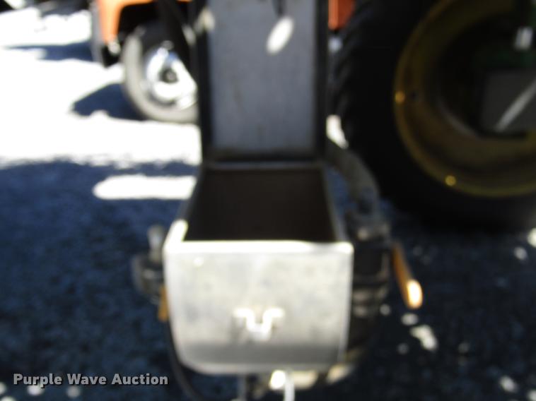 image for item DD4339 2013 John Deere 4830 sprayer