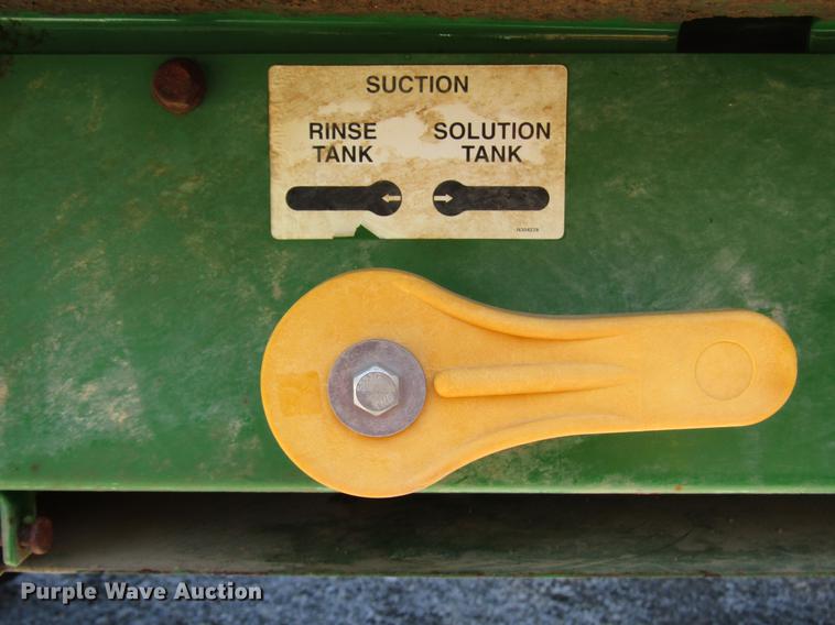 image for item DD4339 2013 John Deere 4830 sprayer