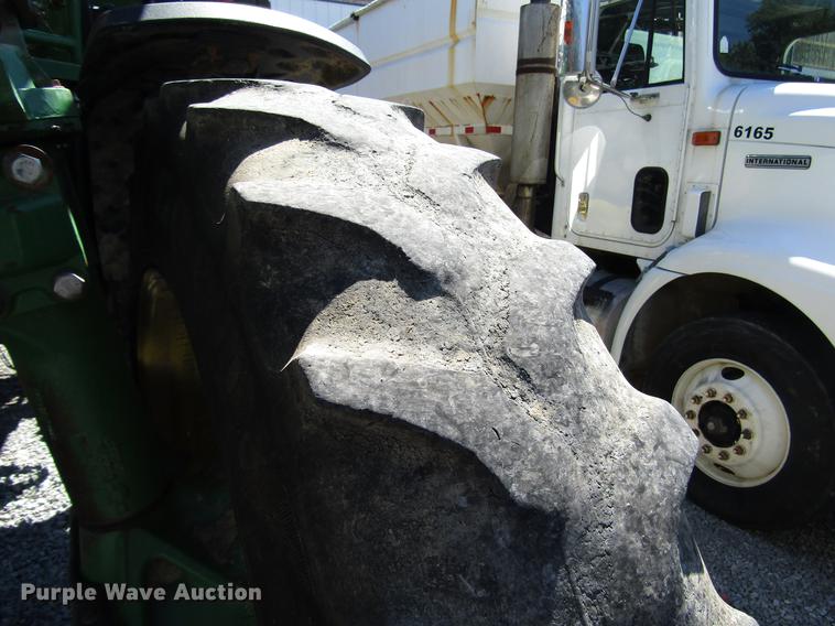 image for item DD4339 2013 John Deere 4830 sprayer