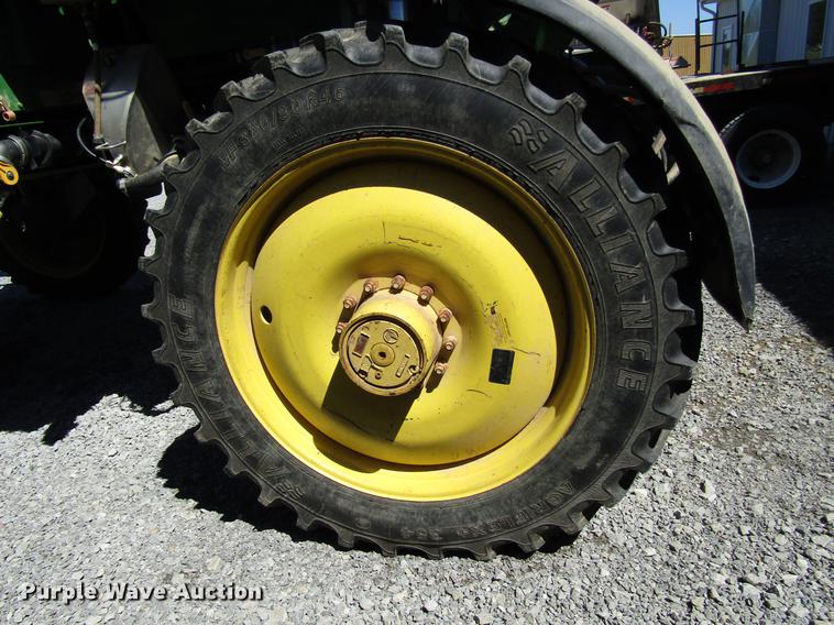 image for item DD4339 2013 John Deere 4830 sprayer