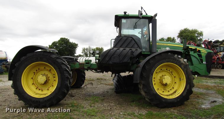 image for item DD4384 2009 John Deere 4930 sprayer