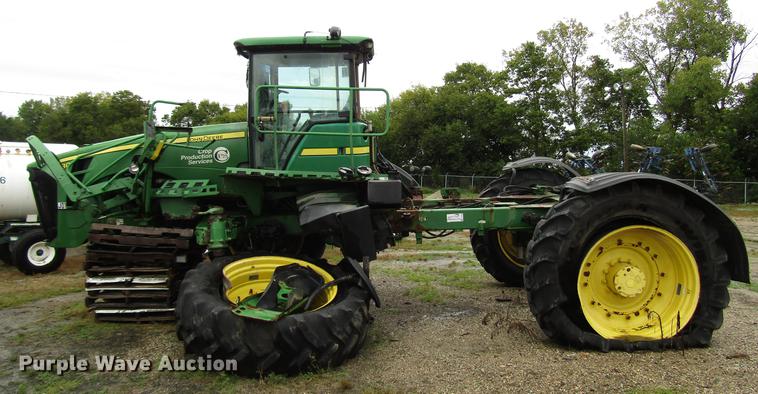 image for item DD4384 2009 John Deere 4930 sprayer