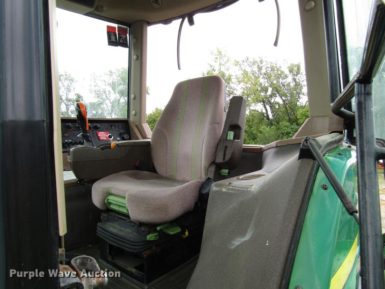 image for item DD4384 2009 John Deere 4930 sprayer