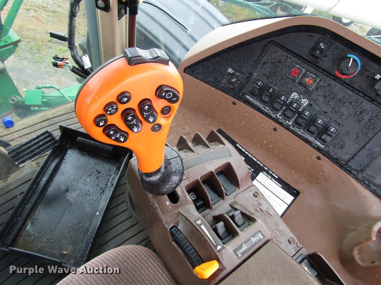 image for item DD4384 2009 John Deere 4930 sprayer