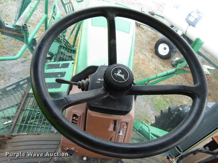 image for item DD4384 2009 John Deere 4930 sprayer