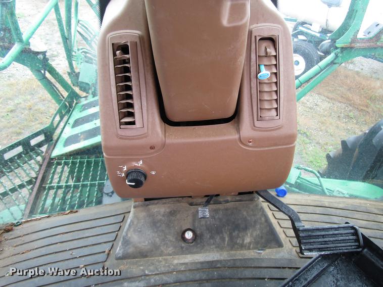 image for item DD4384 2009 John Deere 4930 sprayer