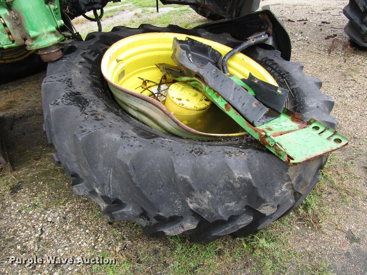 image for item DD4384 2009 John Deere 4930 sprayer