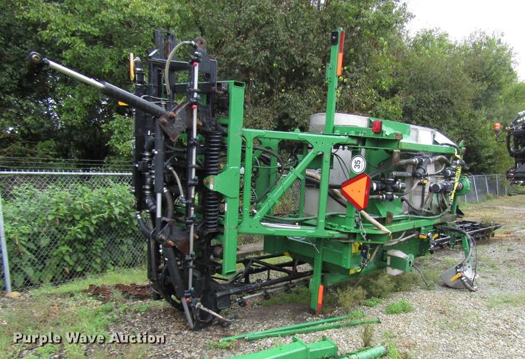 image for item DD4384 2009 John Deere 4930 sprayer