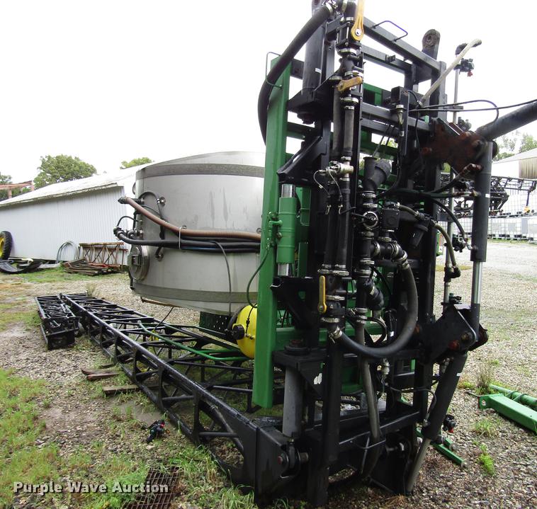 image for item DD4384 2009 John Deere 4930 sprayer