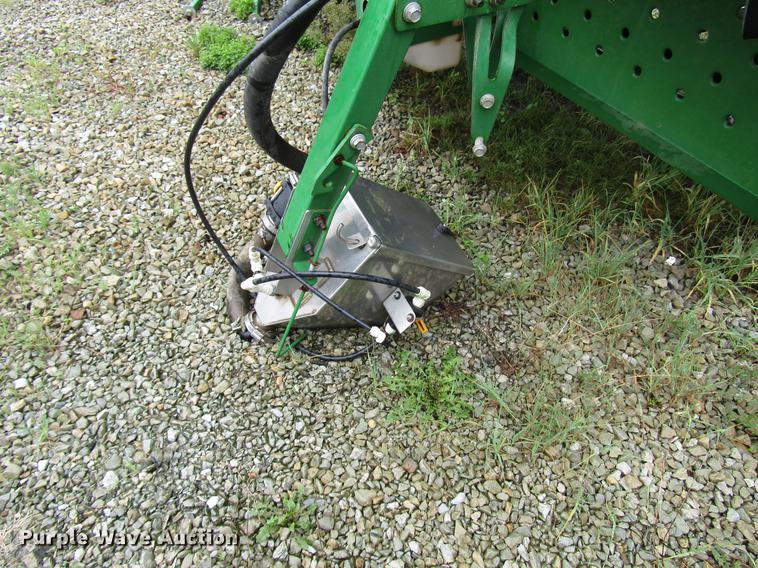 image for item DD4384 2009 John Deere 4930 sprayer