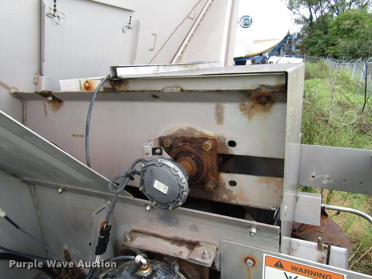 image for item DD4385 New Leader G4 stainless steel dry fertilizer bed