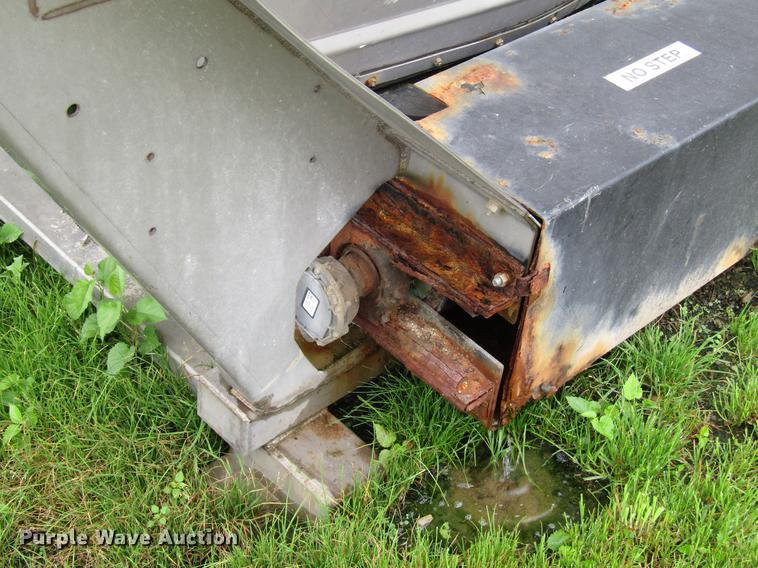 image for item DD4385 New Leader G4 stainless steel dry fertilizer bed