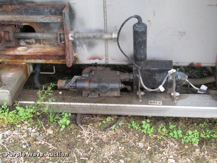 image for item DD4385 New Leader G4 stainless steel dry fertilizer bed