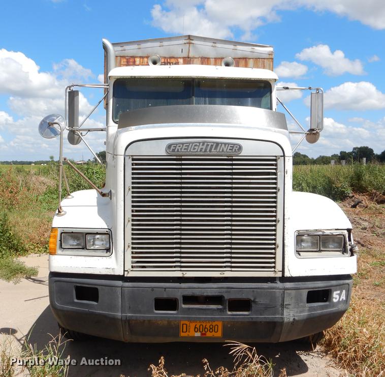 image for item EO9537 1989 Freightliner seed tender truck