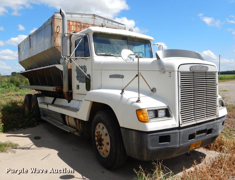 image for item EO9537 1989 Freightliner seed tender truck