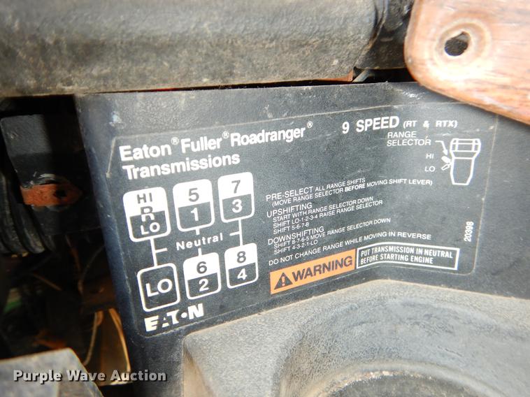 image for item EO9537 1989 Freightliner seed tender truck