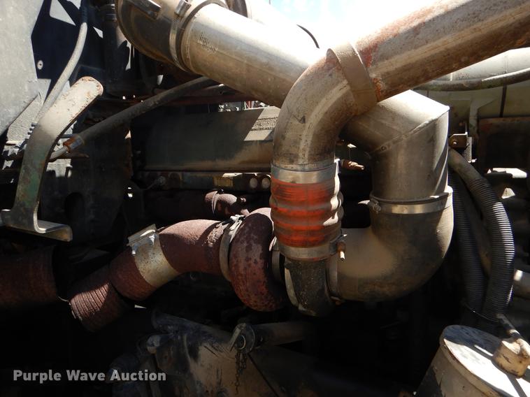 image for item EO9537 1989 Freightliner seed tender truck