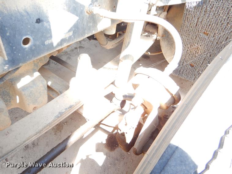 image for item EO9537 1989 Freightliner seed tender truck