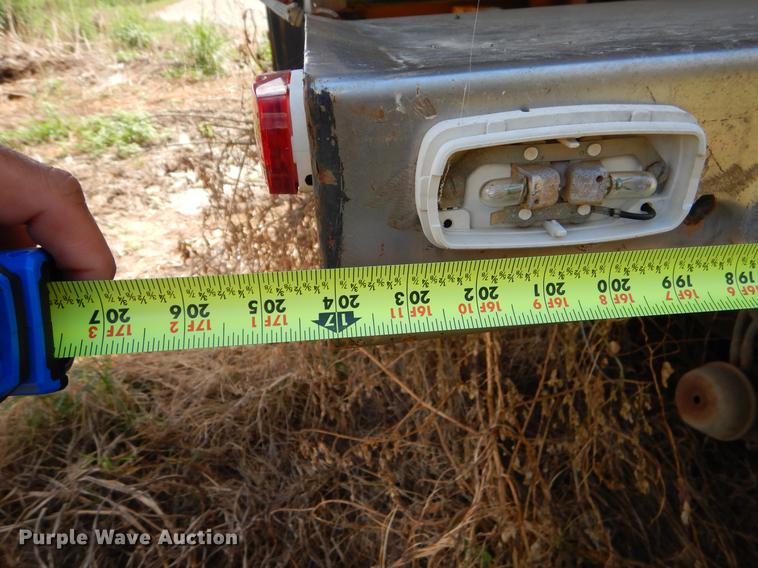 image for item EO9537 1989 Freightliner seed tender truck