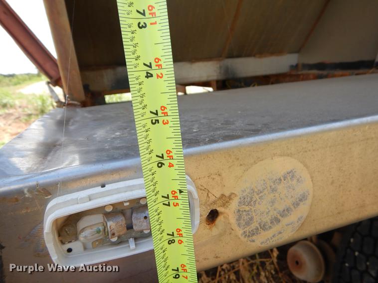 image for item EO9537 1989 Freightliner seed tender truck