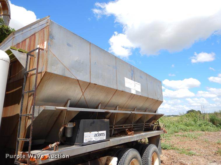 image for item EO9537 1989 Freightliner seed tender truck