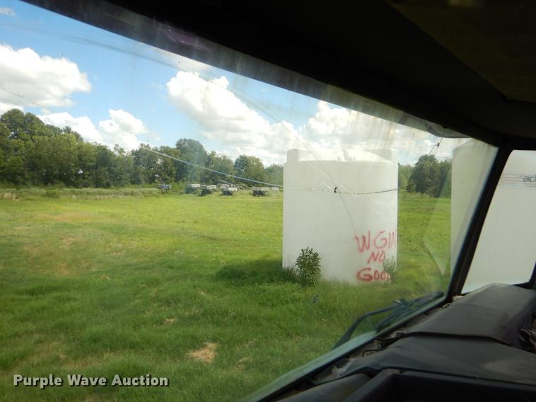 image for item EO9538 1985 Peterbilt 362 semi truck