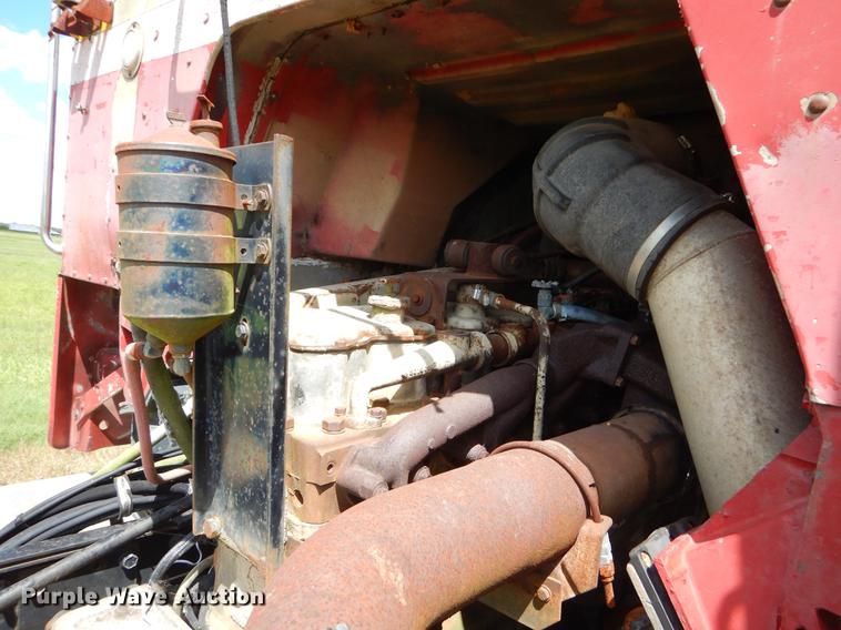 image for item EO9538 1985 Peterbilt 362 semi truck