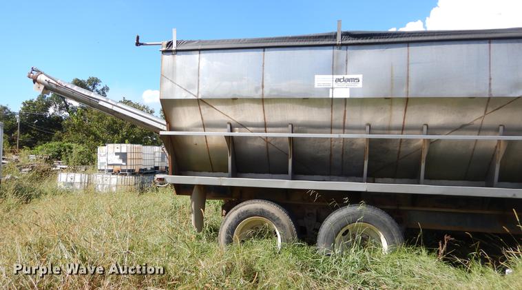 image for item EO9539 1983 International 2575 seed tender truck