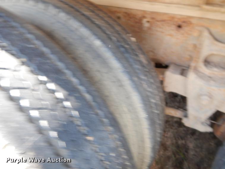 image for item EO9539 1983 International 2575 seed tender truck