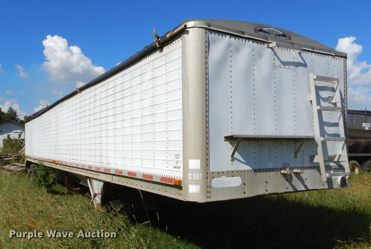image for item EO9540 1992 Wilson DWH-200 double hopper bottom grain trailer