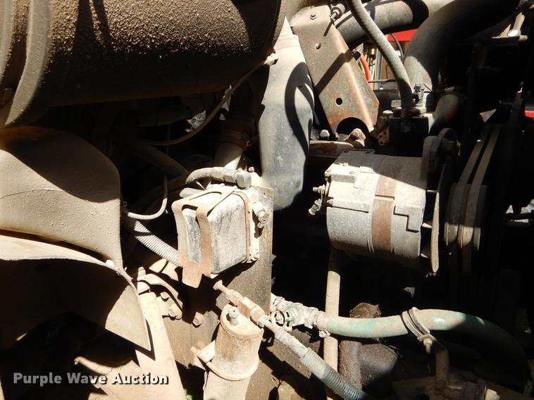 image for item EO9541 1990 International 4900 truck cab and chassis