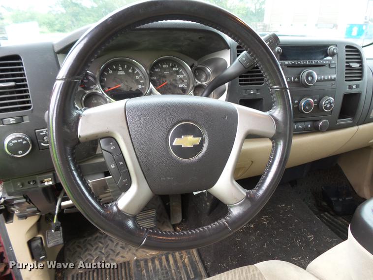 image for item FT9855 2009 Chevrolet Silverado 2500 Ext. Cab pickup truck