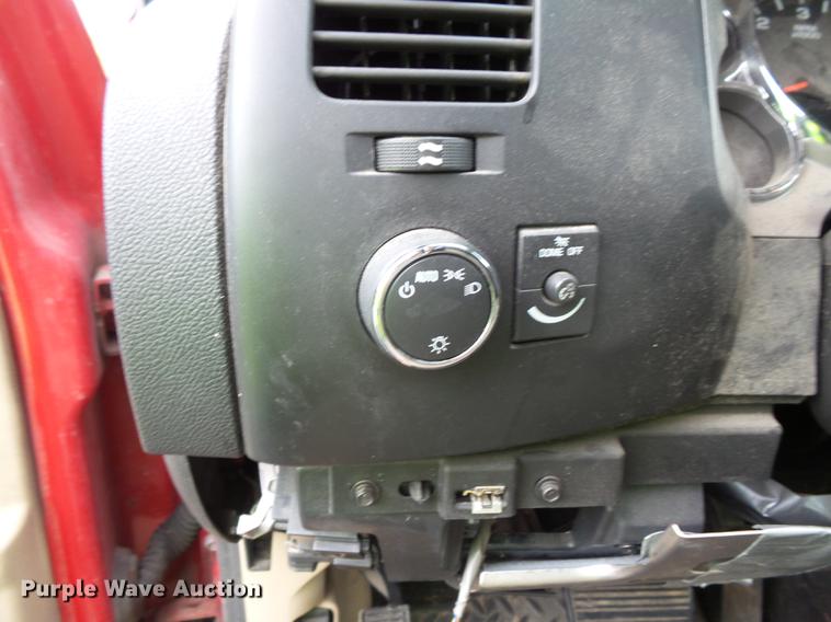 image for item FT9855 2009 Chevrolet Silverado 2500 Ext. Cab pickup truck