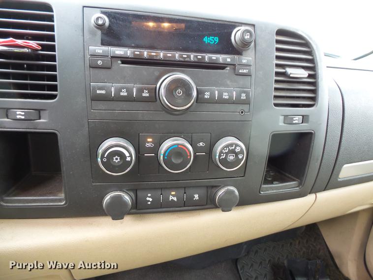 image for item FT9855 2009 Chevrolet Silverado 2500 Ext. Cab pickup truck