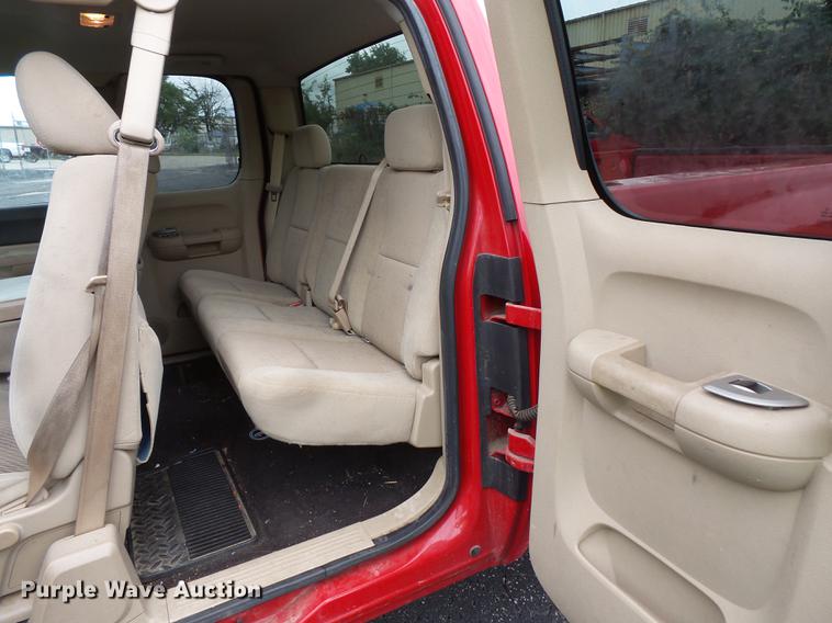 image for item FT9855 2009 Chevrolet Silverado 2500 Ext. Cab pickup truck