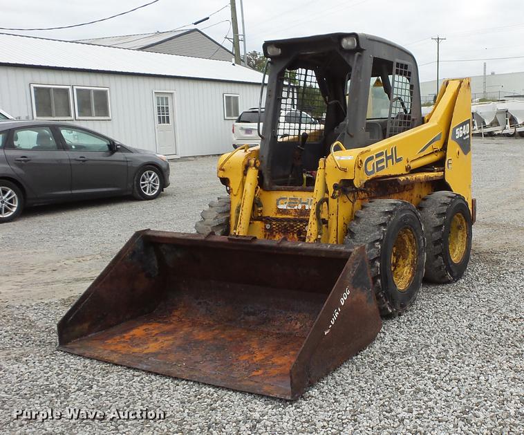 image for item FT9858 2006 Gehl 5640 skid steer
