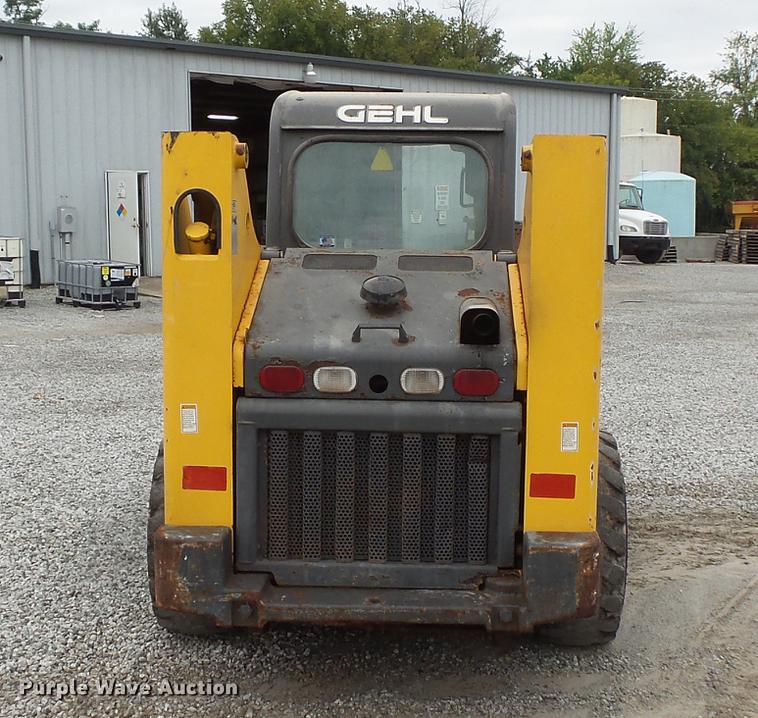 image for item FT9858 2006 Gehl 5640 skid steer
