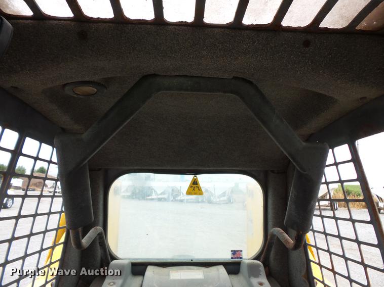 image for item FT9858 2006 Gehl 5640 skid steer